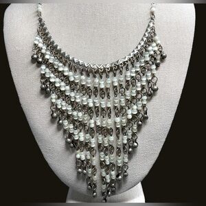 VINTAGE STATEMENT NECKLACE